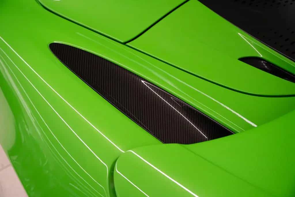 McLaren 750S Spider CF Exterior I Mantis Green I B&W null-photo-11