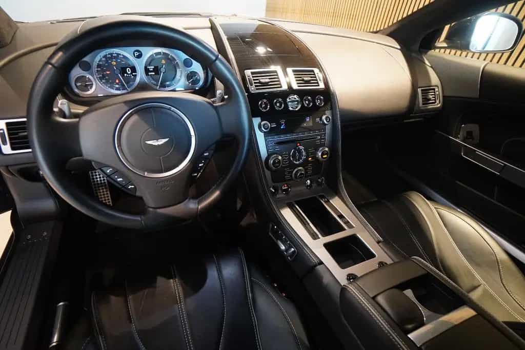 Aston Martin DB9 6.0 Coupe V12-BRD-U-frei-Aston gepflegt 07/2015-photo-5