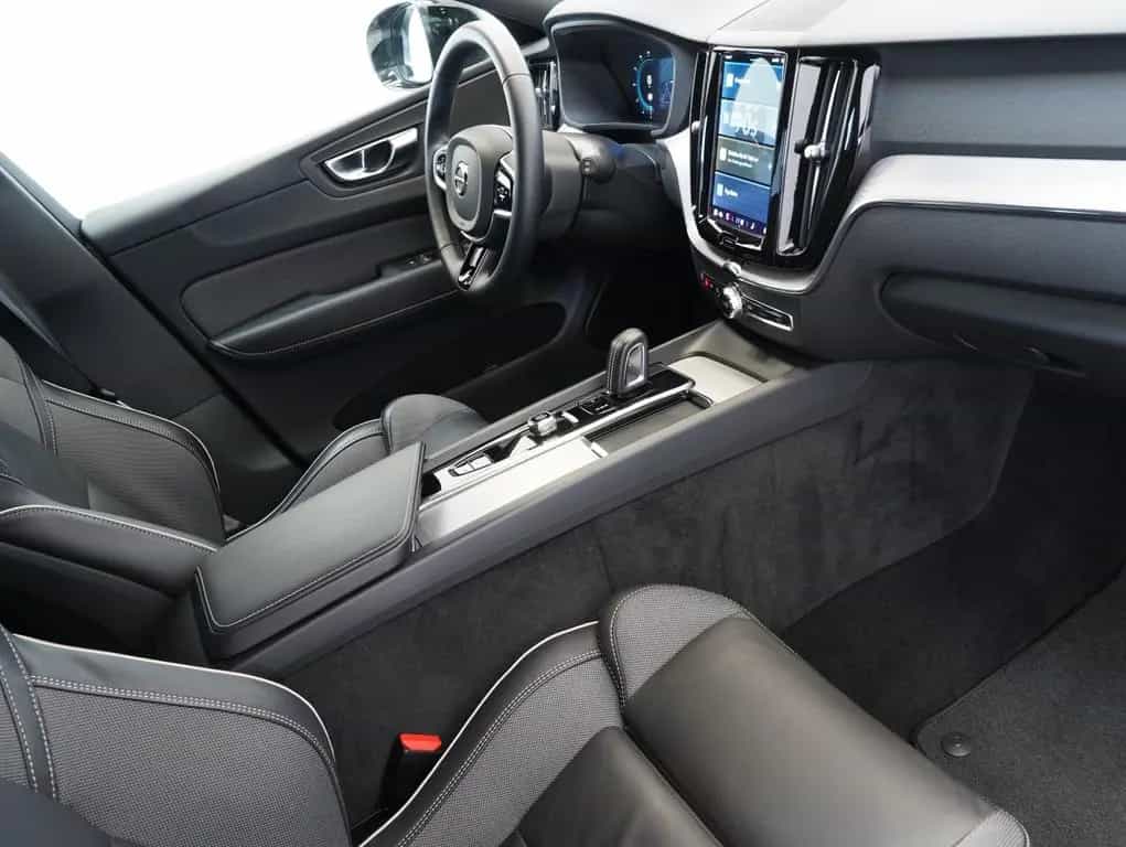 Volvo XC60 B4 D R-Design LED/ILS/AHK/LM21" 01/2022-photo-12