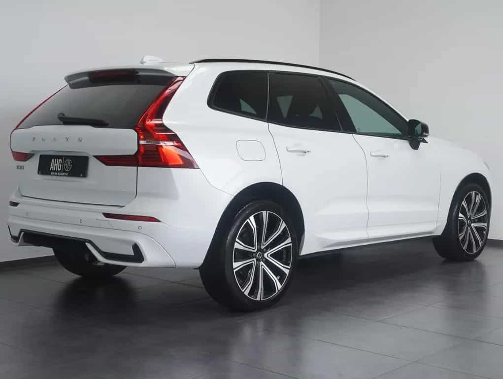 Volvo XC60 B4 D R-Design LED/ILS/AHK/LM21" 01/2022-photo-3