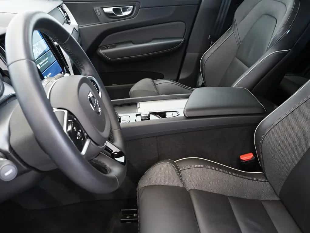 Volvo XC60 B4 D R-Design LED/ILS/AHK/LM21" 01/2022-photo-5