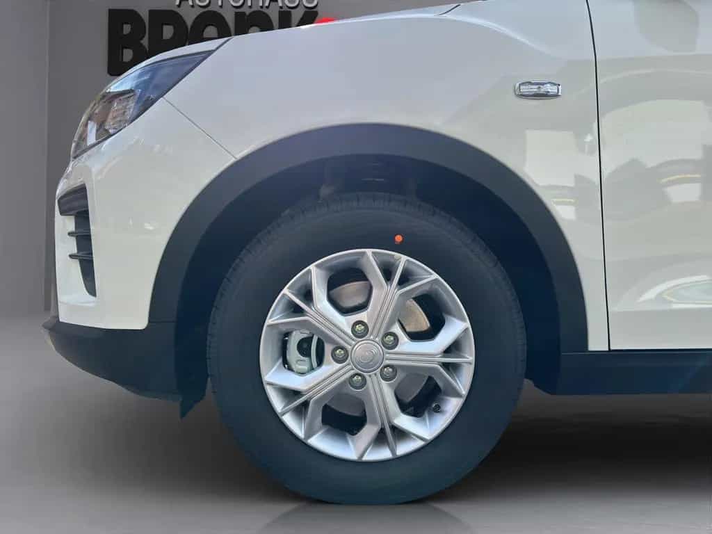 KGM Tivoli Essential 1.5 2WD *SHZ/RFK/APP/PDC* null-photo-14