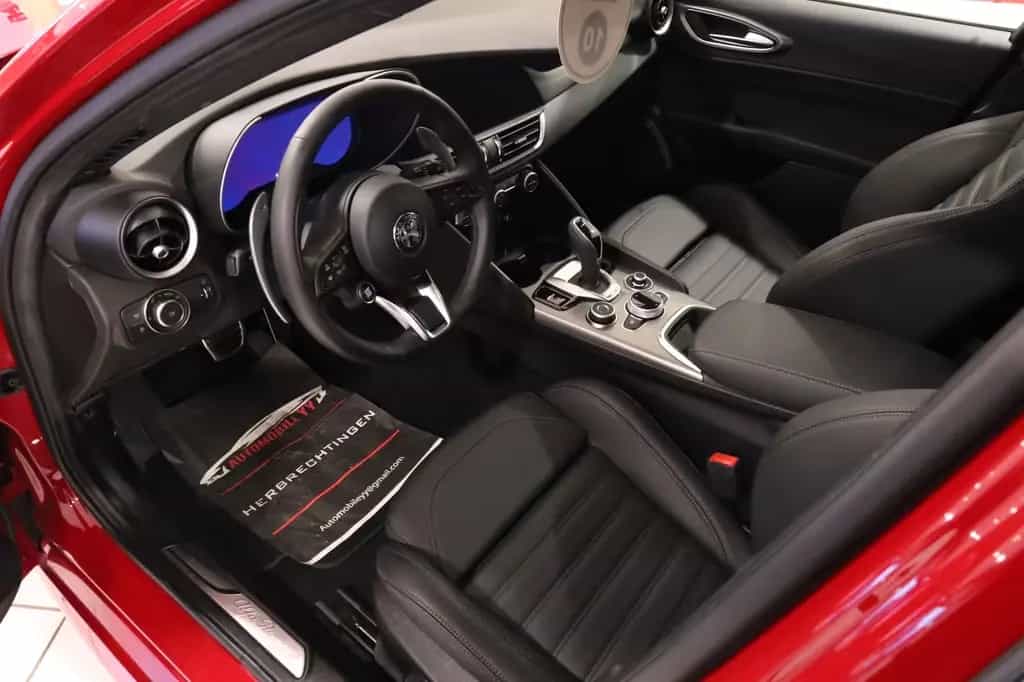 Alfa Romeo Giulia Veloce Q4,Aut,Matirx,Nav,KeyG,RFK,TWA,ACC 10/2024-photo-12
