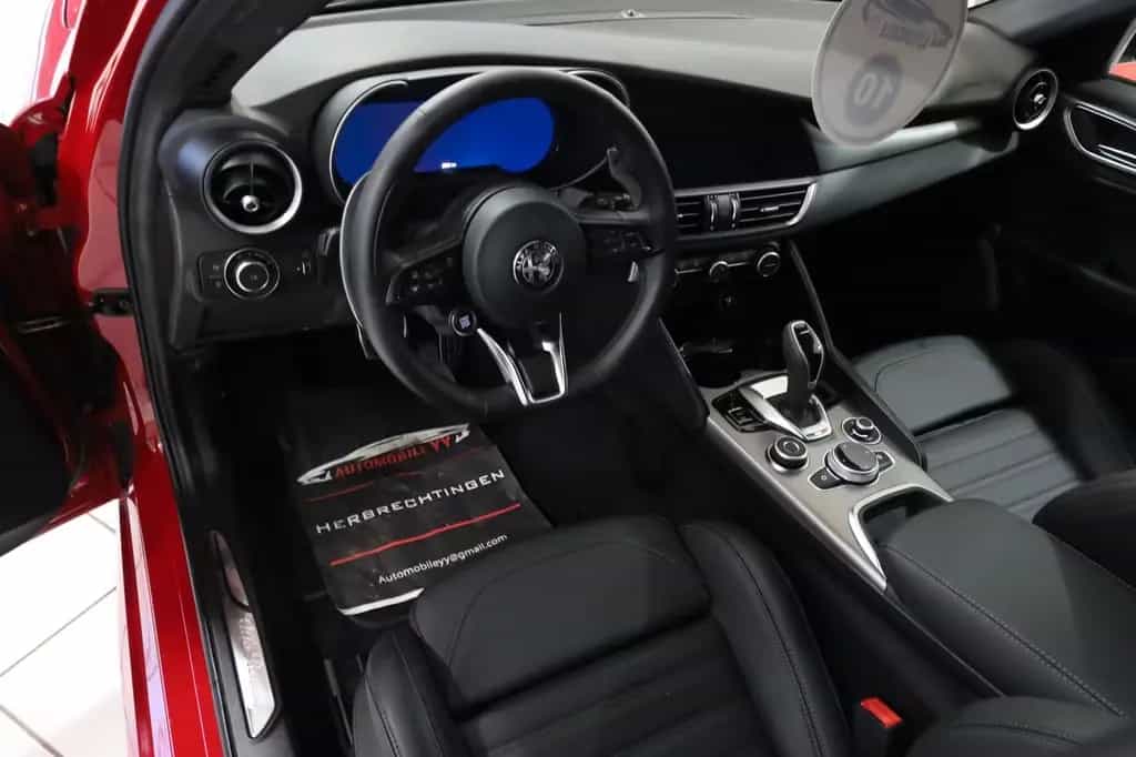 Alfa Romeo Giulia Veloce Q4,Aut,Matirx,Nav,KeyG,RFK,TWA,ACC 10/2024-photo-13
