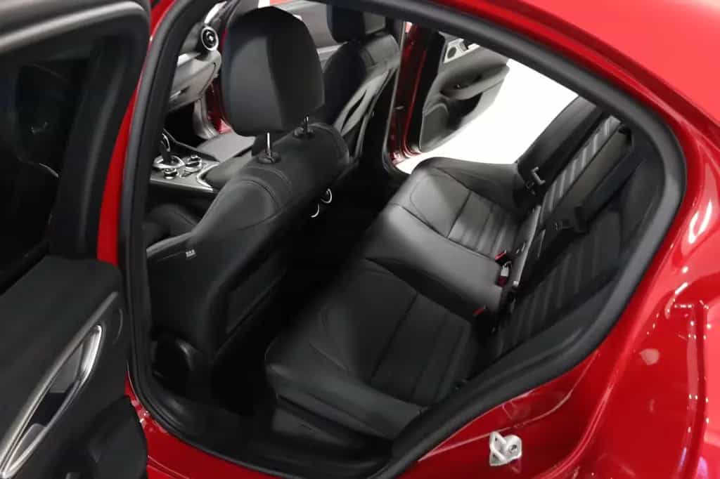 Alfa Romeo Giulia Veloce Q4,Aut,Matirx,Nav,KeyG,RFK,TWA,ACC 10/2024-photo-15