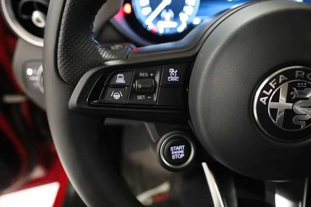 Alfa Romeo Giulia Veloce Q4,Aut,Matirx,Nav,KeyG,RFK,TWA,ACC 10/2024-photo-31