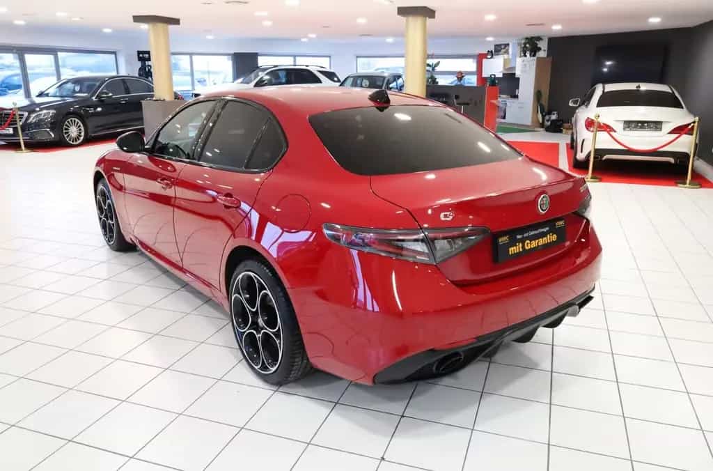Alfa Romeo Giulia Veloce Q4,Aut,Matirx,Nav,KeyG,RFK,TWA,ACC 10/2024-photo-4