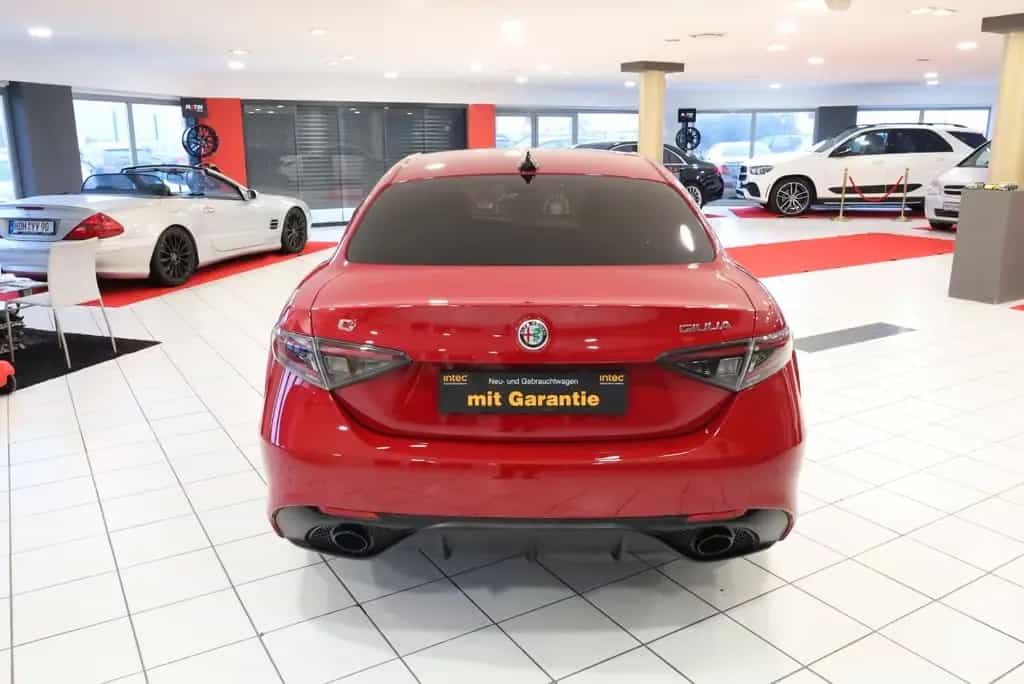 Alfa Romeo Giulia Veloce Q4,Aut,Matirx,Nav,KeyG,RFK,TWA,ACC 10/2024-photo-5