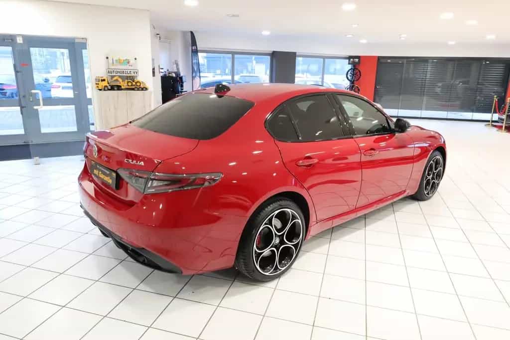 Alfa Romeo Giulia Veloce Q4,Aut,Matirx,Nav,KeyG,RFK,TWA,ACC 10/2024-photo-7