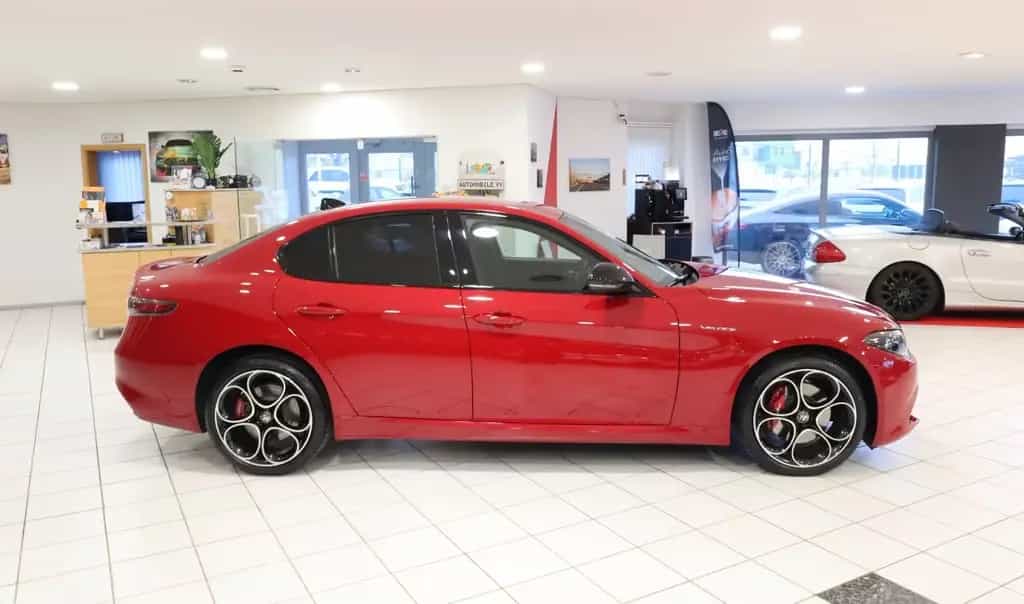 Alfa Romeo Giulia Veloce Q4,Aut,Matirx,Nav,KeyG,RFK,TWA,ACC 10/2024-photo-8