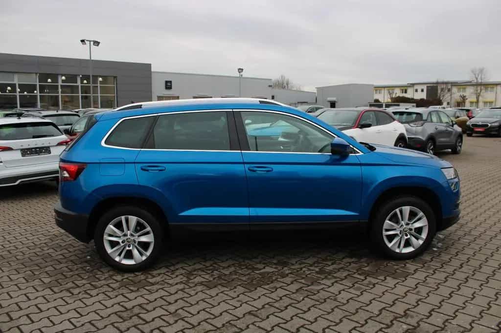 Skoda Karoq 1.5 TSI Style*Navi*SHZ*AHK*ACC* 04/2021-photo-1