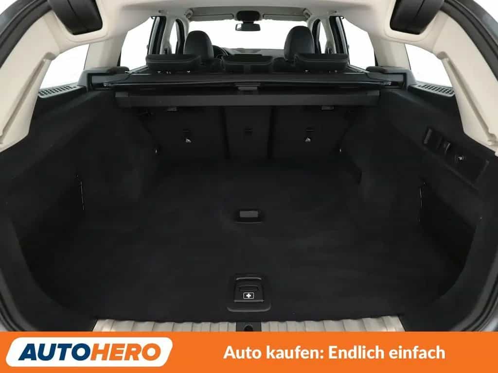 BMW 3 Series 330i Sport Line Aut.*NAVI*PDC*SHZ*TEMPO*ALU* 11/2019-photo-17