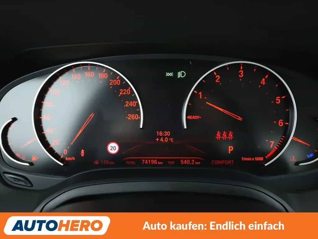 BMW 3 Series 330i Sport Line Aut.*NAVI*PDC*SHZ*TEMPO*ALU* 11/2019-photo-19
