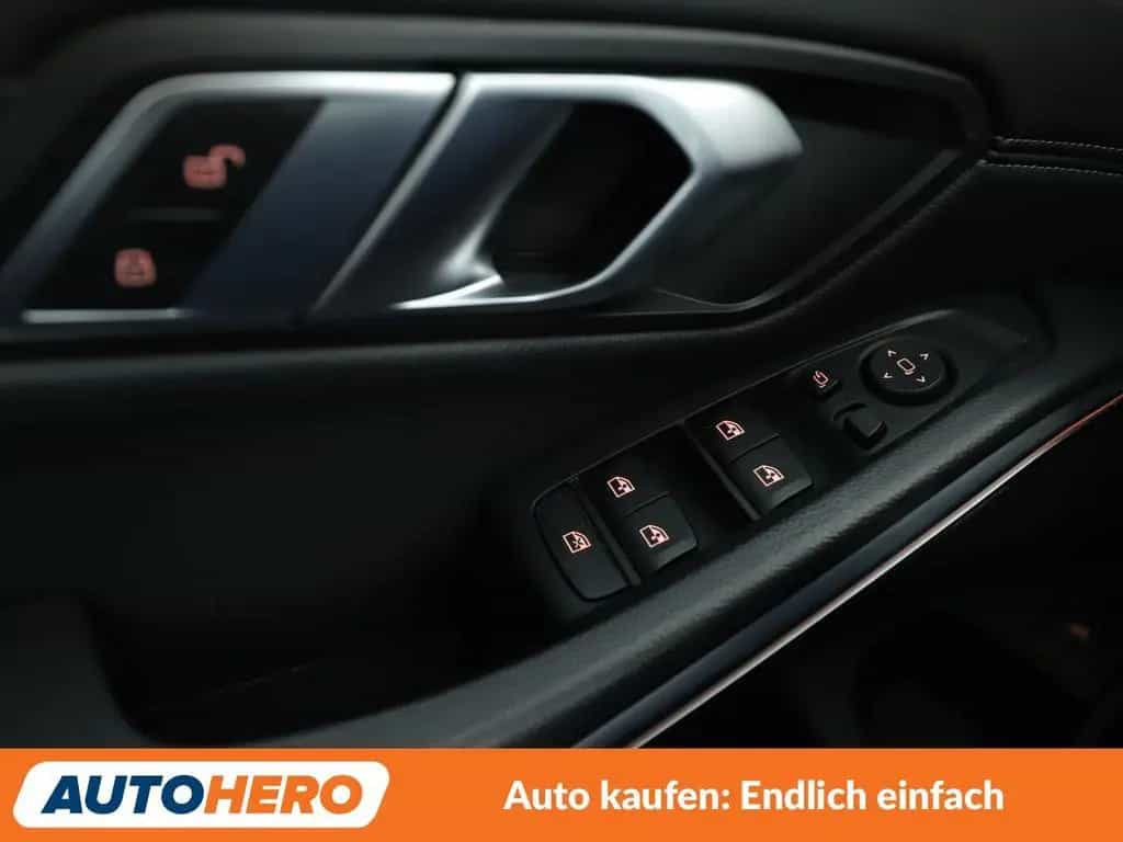 BMW 3 Series 330i Sport Line Aut.*NAVI*PDC*SHZ*TEMPO*ALU* 11/2019-photo-24