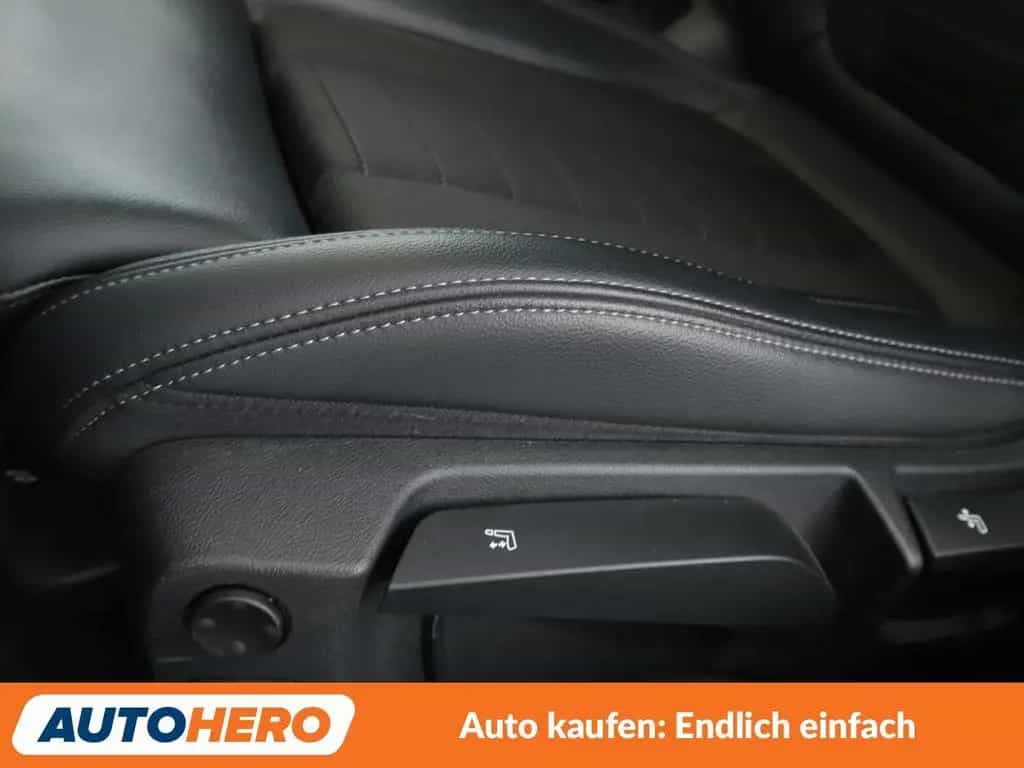 BMW 3 Series 330i Sport Line Aut.*NAVI*PDC*SHZ*TEMPO*ALU* 11/2019-photo-28
