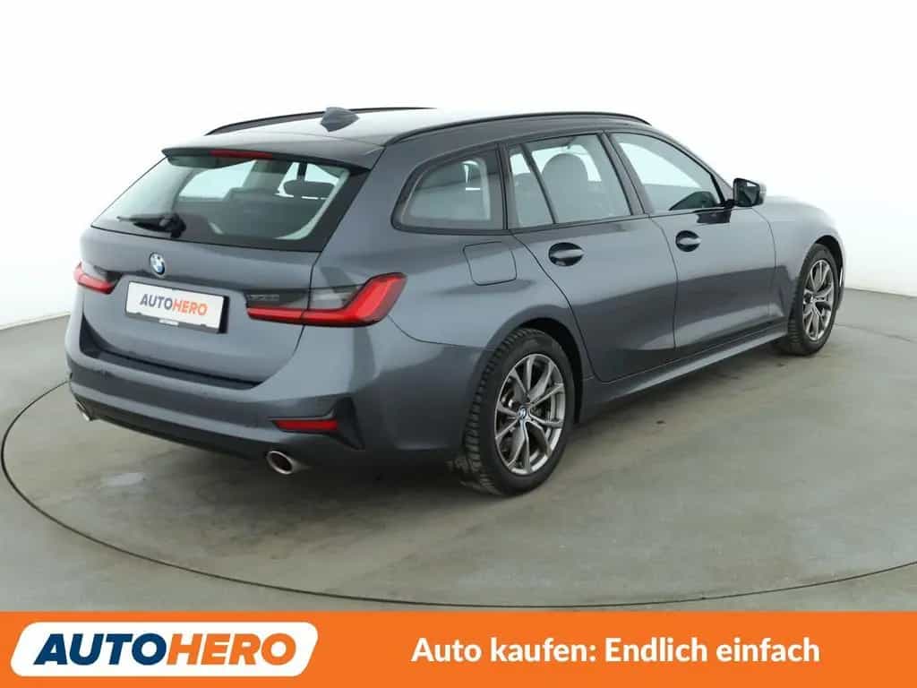 BMW 3 Series 330i Sport Line Aut.*NAVI*PDC*SHZ*TEMPO*ALU* 11/2019-photo-5