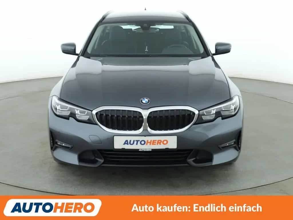 BMW 3 Series 330i Sport Line Aut.*NAVI*PDC*SHZ*TEMPO*ALU* 11/2019-photo-8