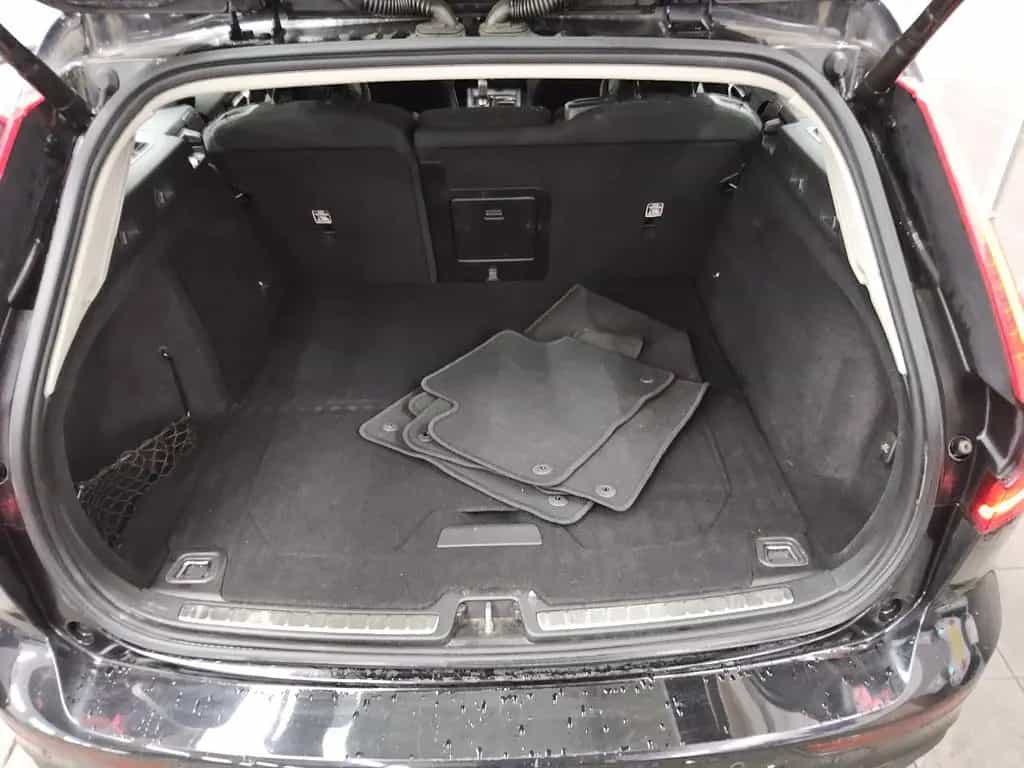 Volvo V60 B4 D Momentum Pro AHK Navi LED 12/2021-photo-11