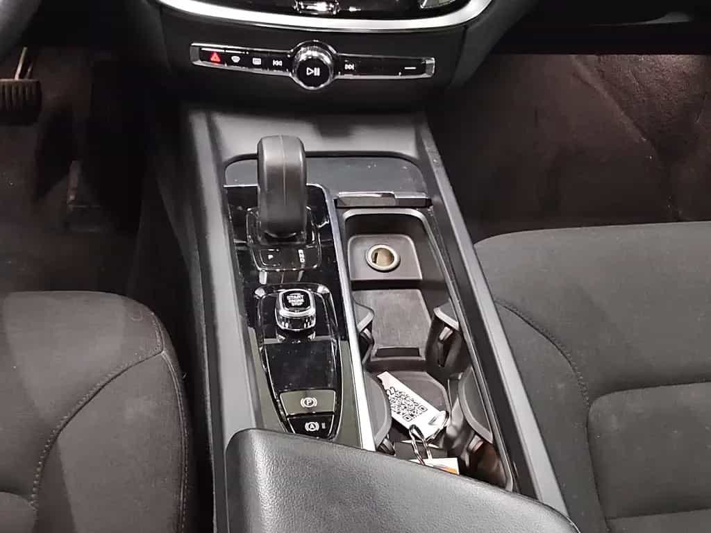 Volvo V60 B4 D Momentum Pro AHK Navi LED 12/2021-photo-5
