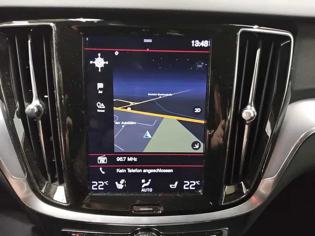 Volvo V60 B4 D Momentum Pro AHK Navi LED 12/2021-photo-6