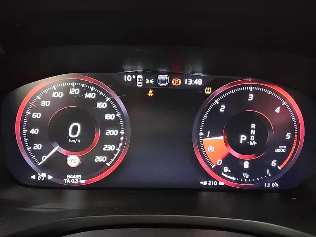 Volvo V60 B4 D Momentum Pro AHK Navi LED 12/2021-photo-7