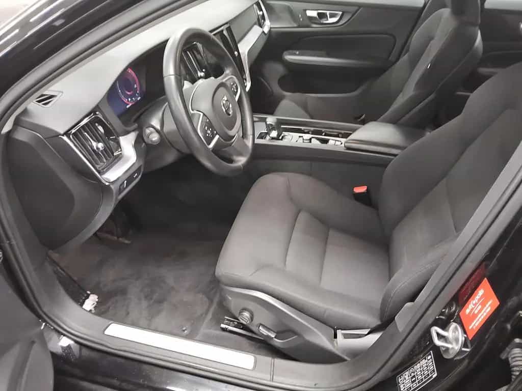 Volvo V60 B4 D Momentum Pro AHK Navi LED 12/2021-photo-8