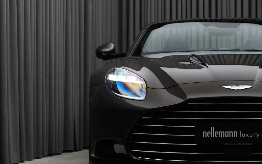 Aston Martin Vanquish Volante null-photo-16