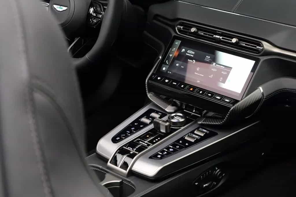 Aston Martin Vanquish Volante null-photo-17