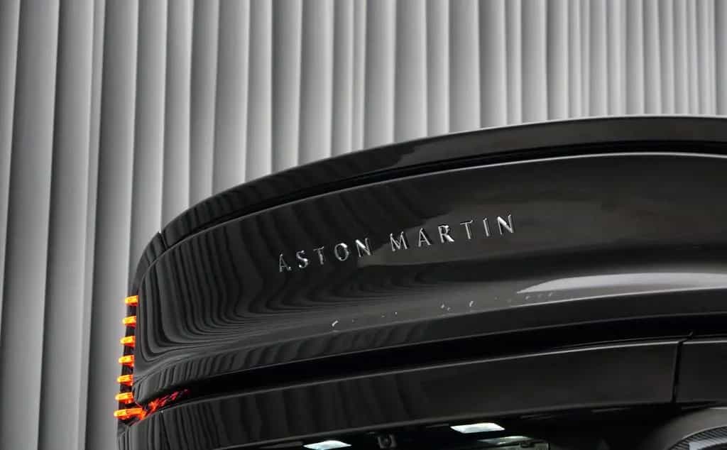 Aston Martin Vanquish Volante null-photo-19