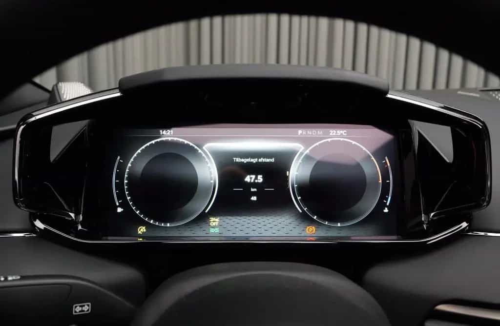 Aston Martin Vanquish Volante null-photo-22