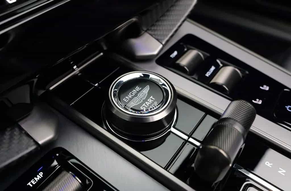 Aston Martin Vanquish Volante null-photo-23