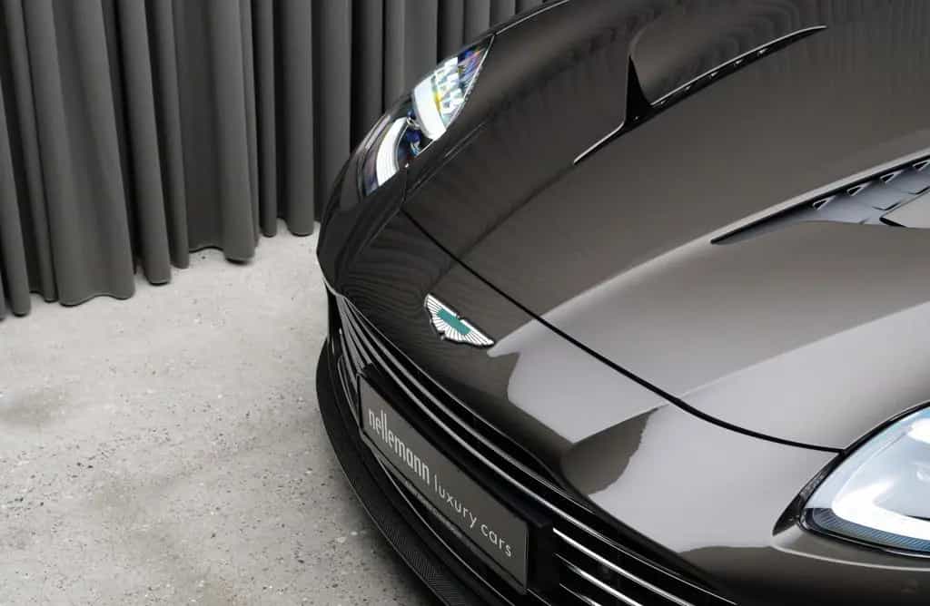 Aston Martin Vanquish Volante null-photo-8