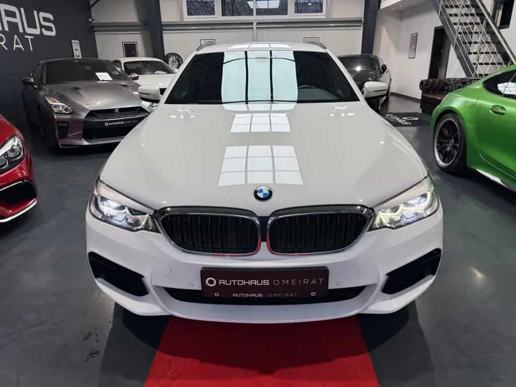 BMW 5 Series 520 d M Sportpaket 2HD/R-Kamera/LED/Alcantara 06/2020-photo-0