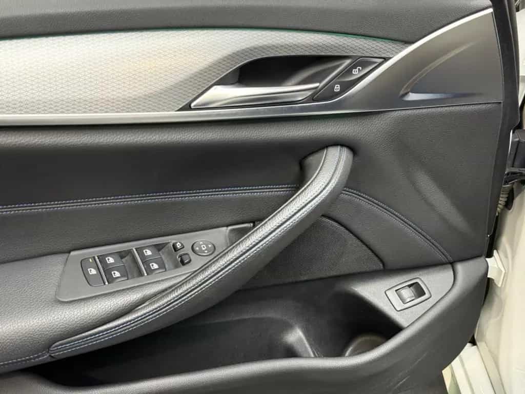 BMW 5 Series 520 d M Sportpaket 2HD/R-Kamera/LED/Alcantara 06/2020-photo-11