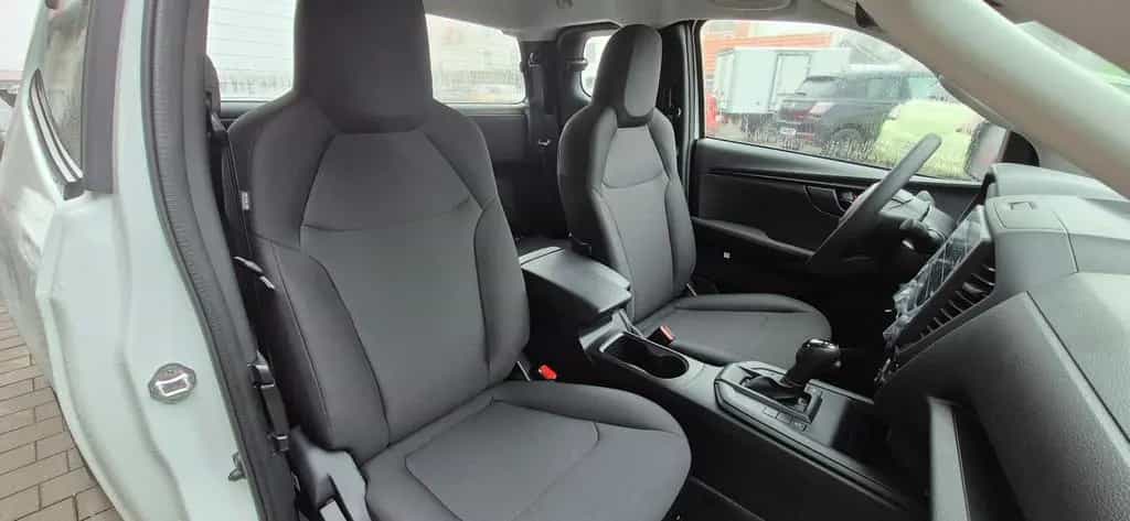 Isuzu D-Max 1.9D Space Cab L 4WD AT null-photo-10