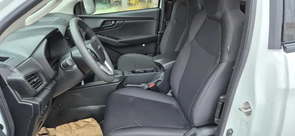 Isuzu D-Max 1.9D Space Cab L 4WD AT null-photo-4