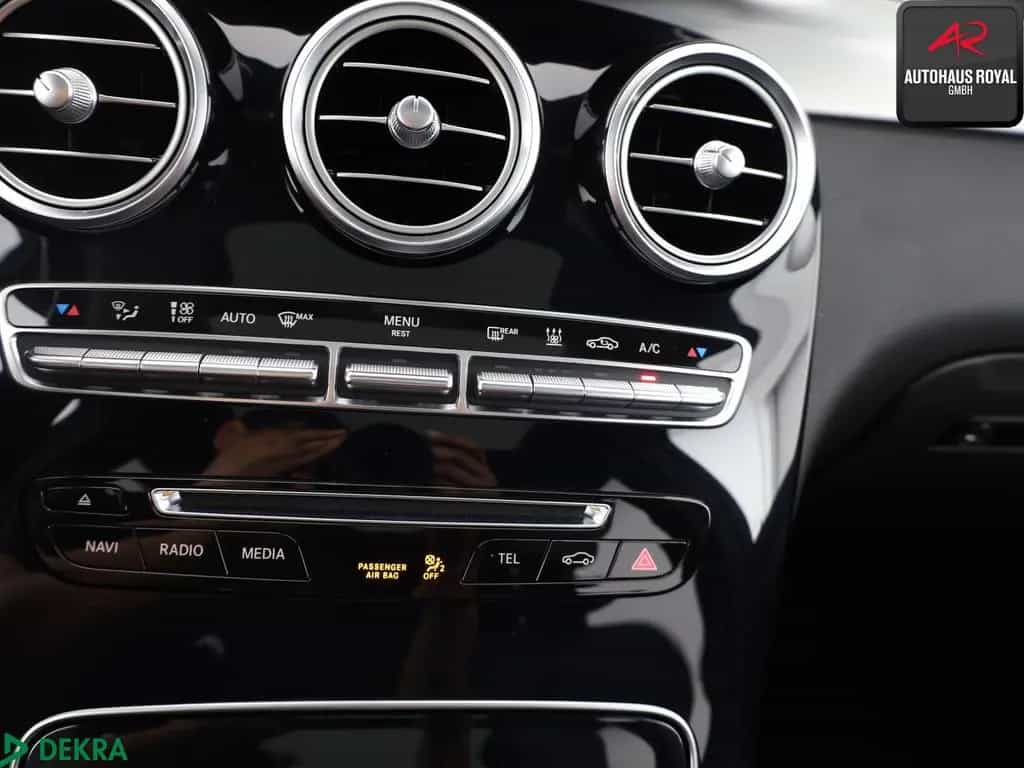 Mercedes-Benz GLC-Class 250 4M AMG STANDHEIZ,KAMERA,PANO,AMBIENTE,SH 09/2016-photo-19