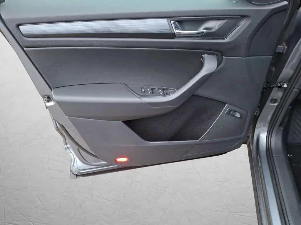 Skoda Kodiaq SOLEIL 2,0l TSI DSG 4x4 190PS Navi, Stand 10/2019-photo-10