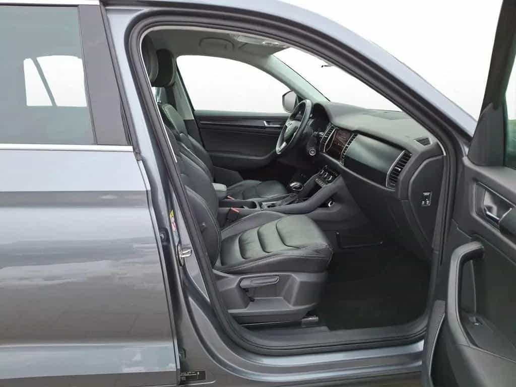 Skoda Kodiaq SOLEIL 2,0l TSI DSG 4x4 190PS Navi, Stand 10/2019-photo-17