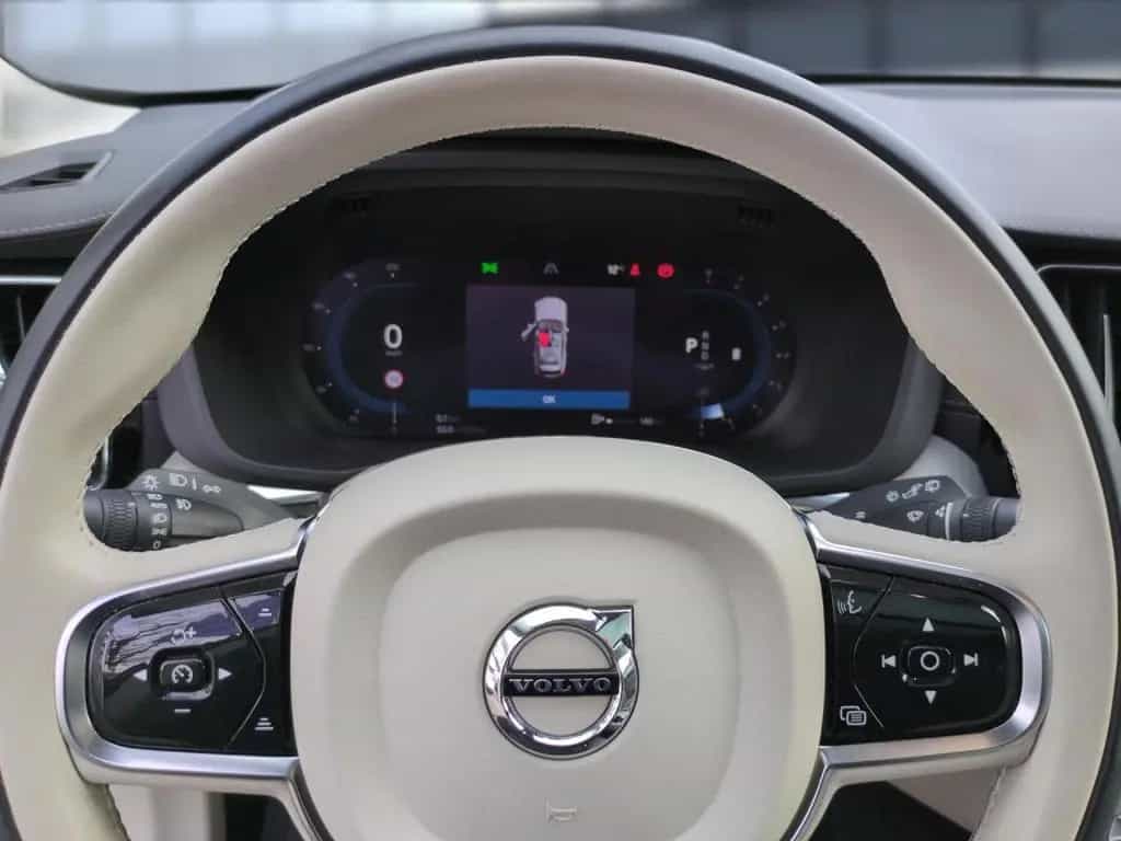 Volvo XC60 XC 60 Ultimate Bright AWD 01/2023-photo-13