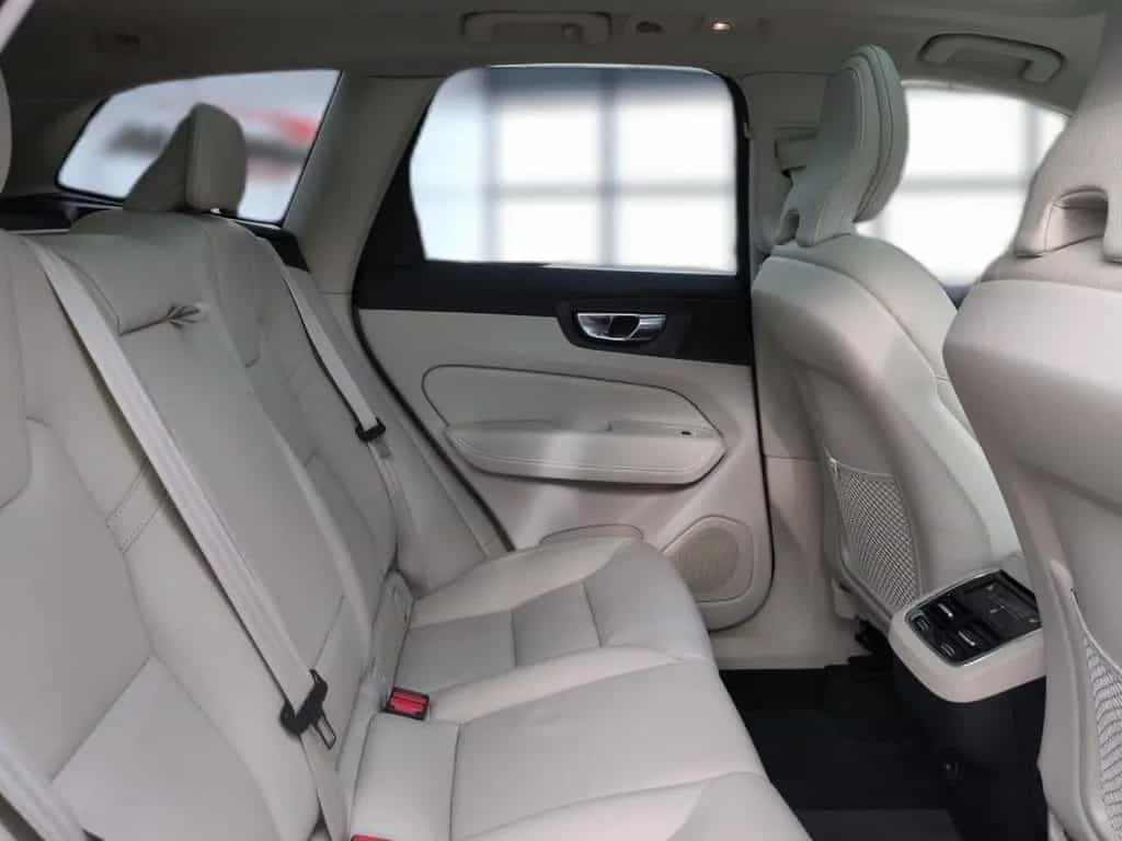 Volvo XC60 XC 60 Ultimate Bright AWD 01/2023-photo-19
