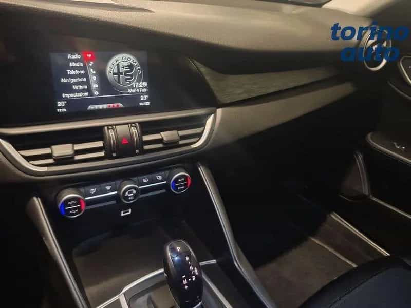 Alfa Romeo Giulia Giulia 2.2 Turbodiesel 180 CV 04/2018-photo-9