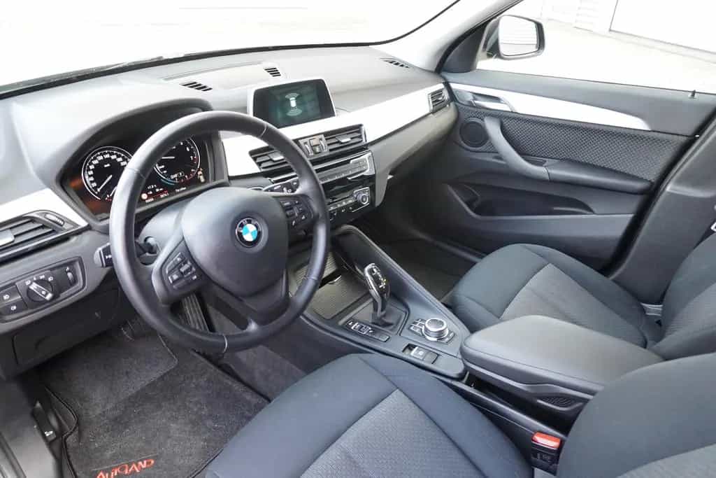 BMW X1 sDrive 20 i Advantage LED Navi el. Heckklappe 09/2019-photo-10