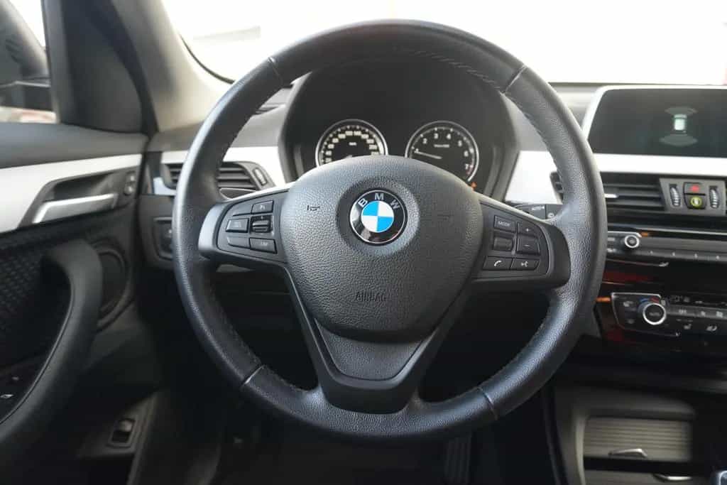 BMW X1 sDrive 20 i Advantage LED Navi el. Heckklappe 09/2019-photo-12