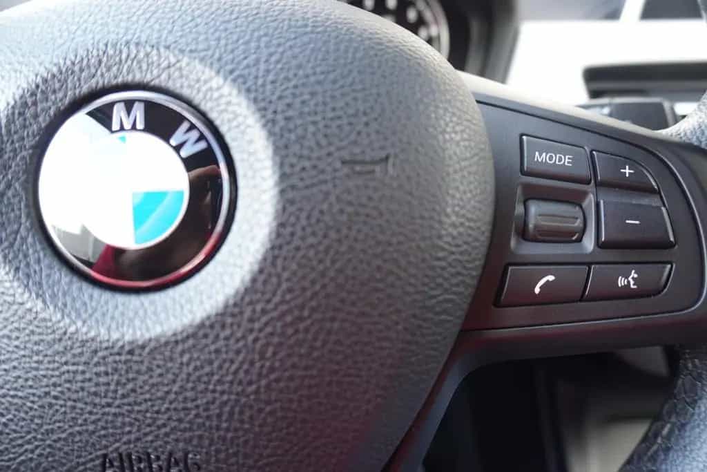 BMW X1 sDrive 20 i Advantage LED Navi el. Heckklappe 09/2019-photo-14