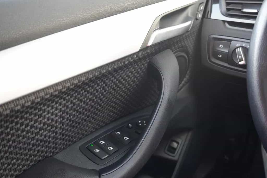 BMW X1 sDrive 20 i Advantage LED Navi el. Heckklappe 09/2019-photo-18