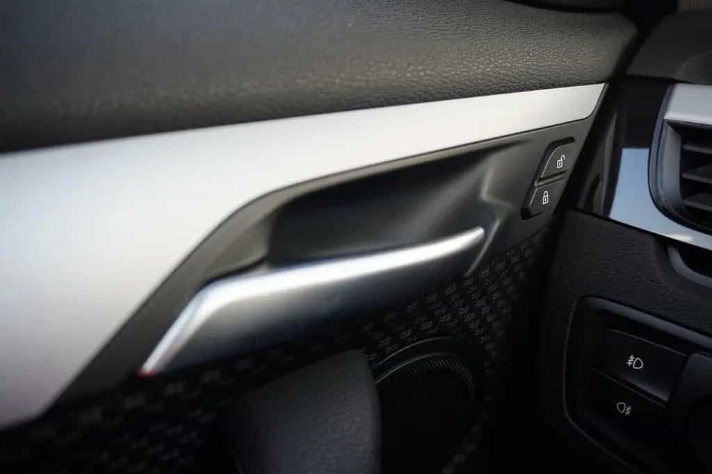 BMW X1 sDrive 20 i Advantage LED Navi el. Heckklappe 09/2019-photo-19