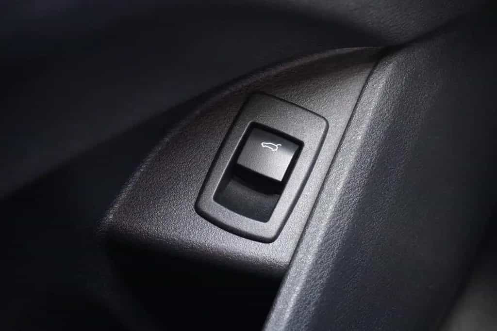 BMW X1 sDrive 20 i Advantage LED Navi el. Heckklappe 09/2019-photo-20