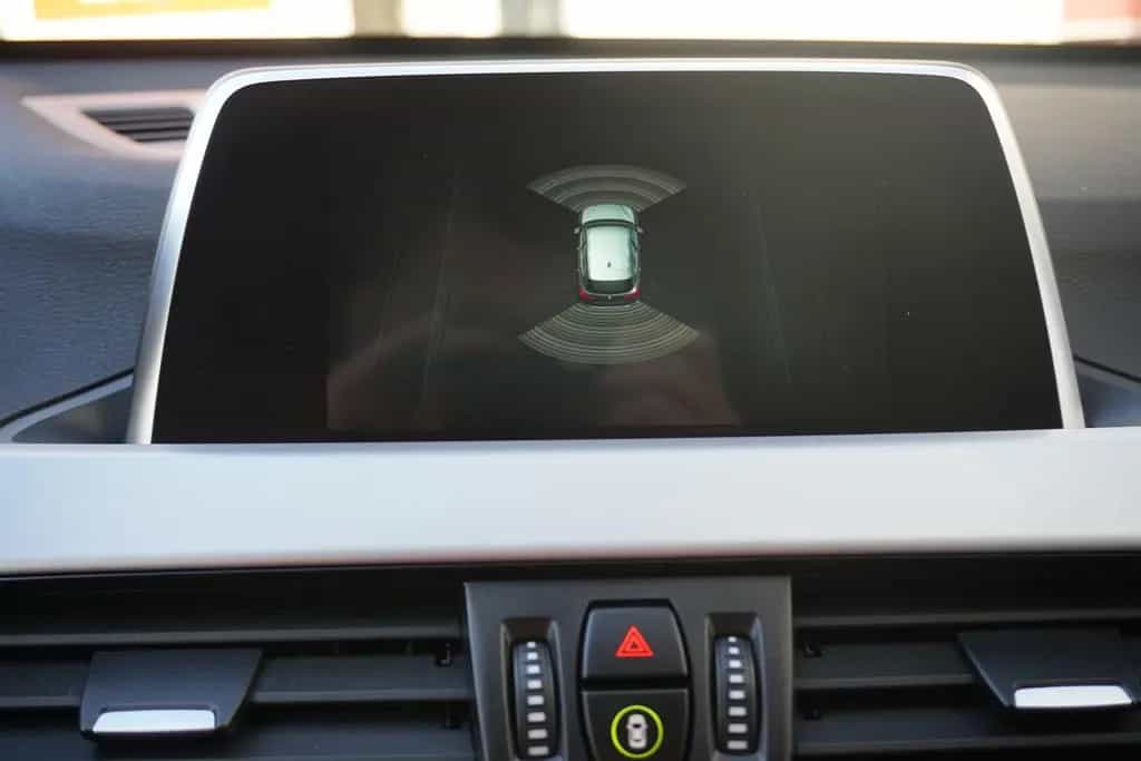BMW X1 sDrive 20 i Advantage LED Navi el. Heckklappe 09/2019-photo-21