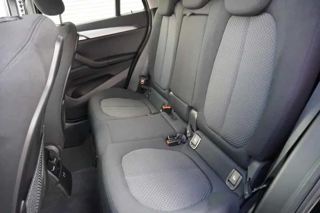 BMW X1 sDrive 20 i Advantage LED Navi el. Heckklappe 09/2019-photo-32